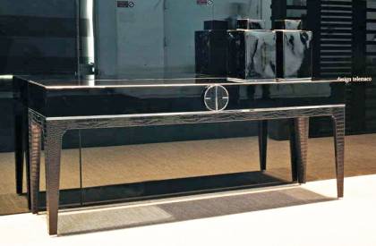 Консольный стол