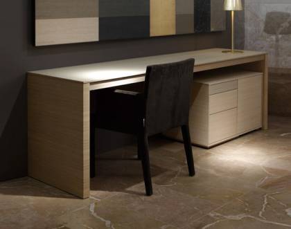 Письменный стол