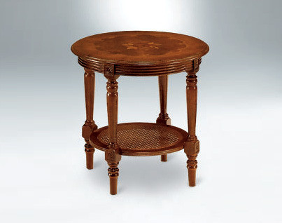 Приставной столик