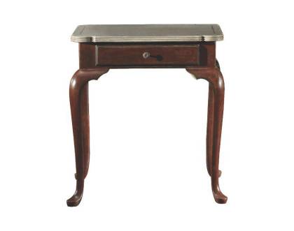 Приставной столик