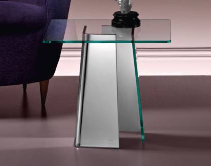 Приставной столик