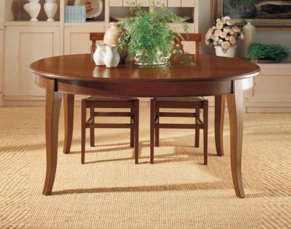 Обеденный стол