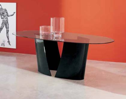 Обеденный стол