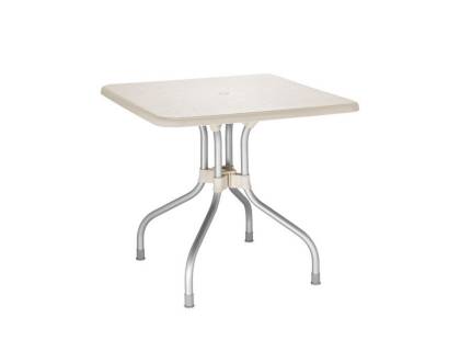 Обеденный стол