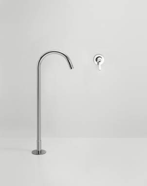 Смеситель для ванной