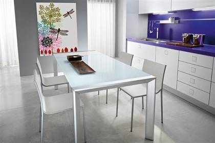 Обеденный стол