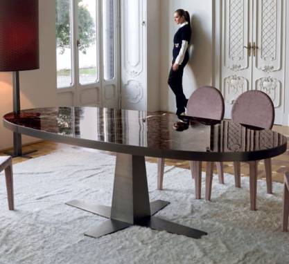 Обеденный стол