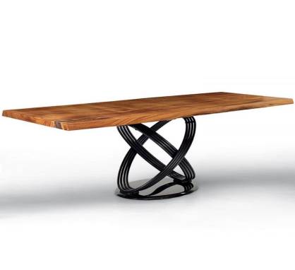 Обеденный стол